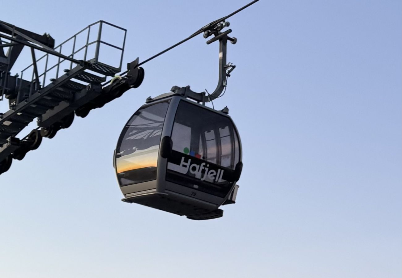 Cottage in Øyer - Beautiful Ski-in / Ski-out Cabin at the top of the mountain in Hafjell