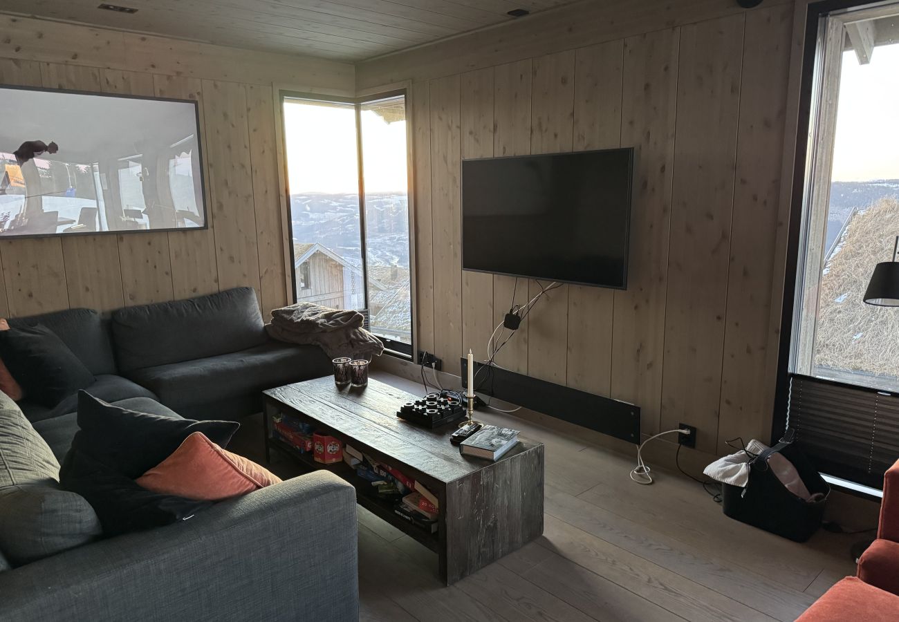 Cottage in Øyer - Beautiful Ski-in / Ski-out Cabin at the top of the mountain in Hafjell