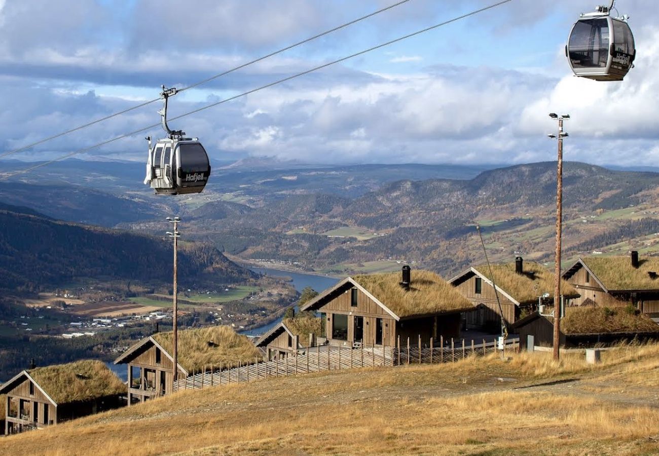 Cottage in Øyer - Beautiful Ski-in / Ski-out Cabin at the top of the mountain in Hafjell