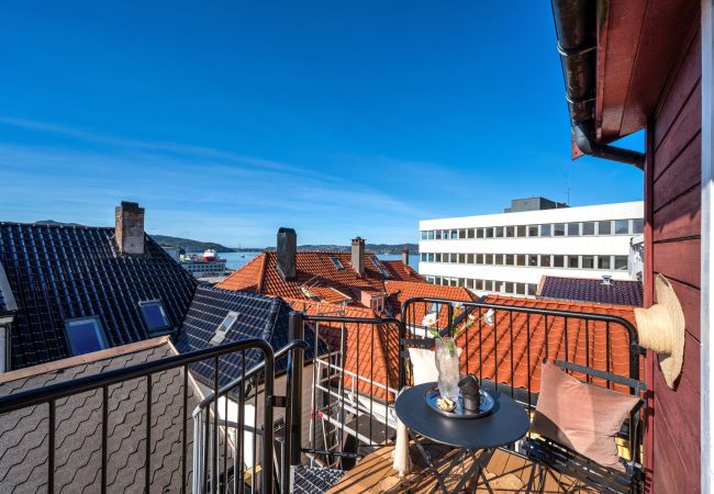 Apartment in Bergen - Toppleilighet på Sandviken med balkong