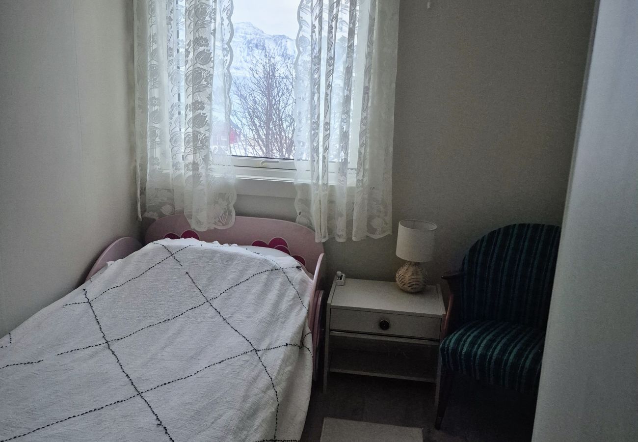 House in Flakstad - House by Ramberg Beach