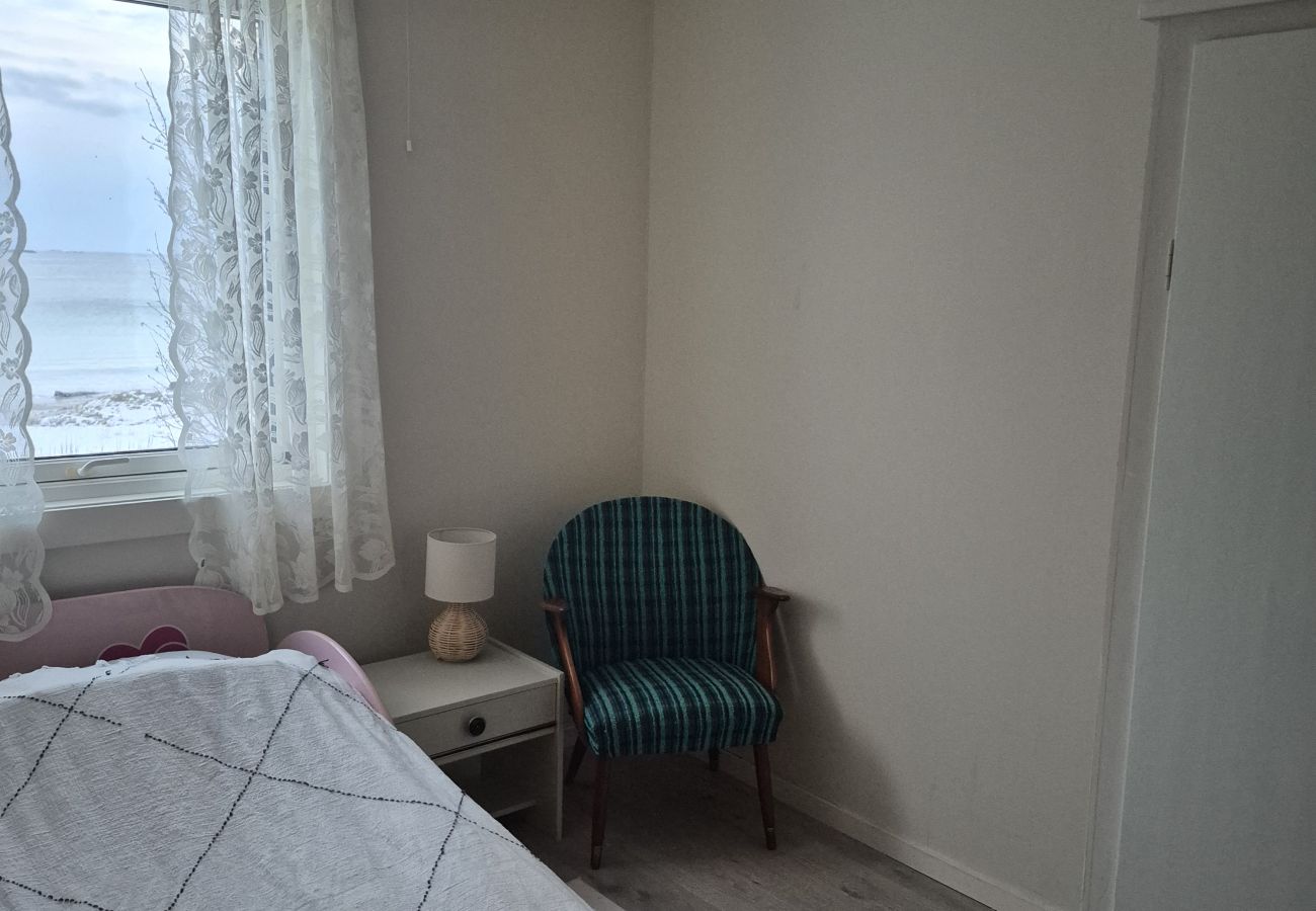 House in Flakstad - House by Ramberg Beach