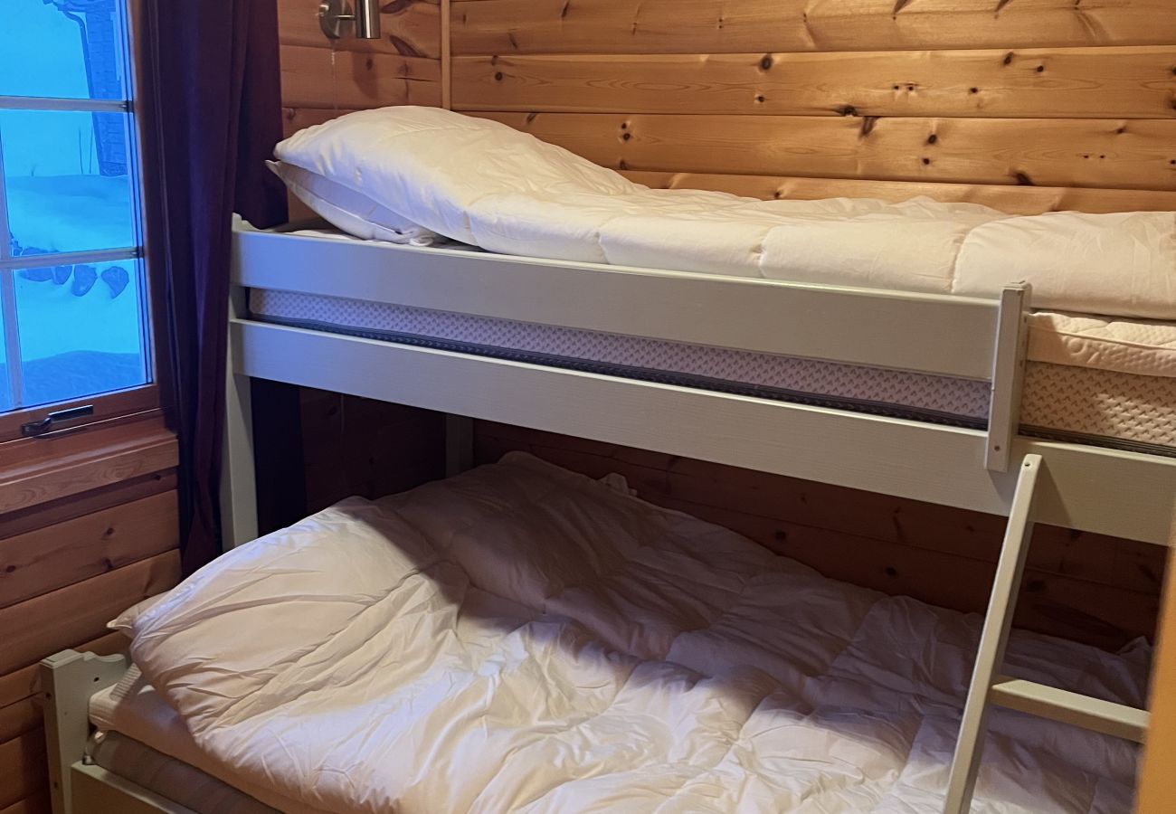 Cottage in Vestvågøy - Pollstua, cosy cabin with amazing views