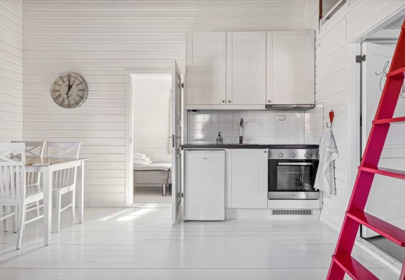 Cottage in Stamsund - Waterfront Twin Cabin A