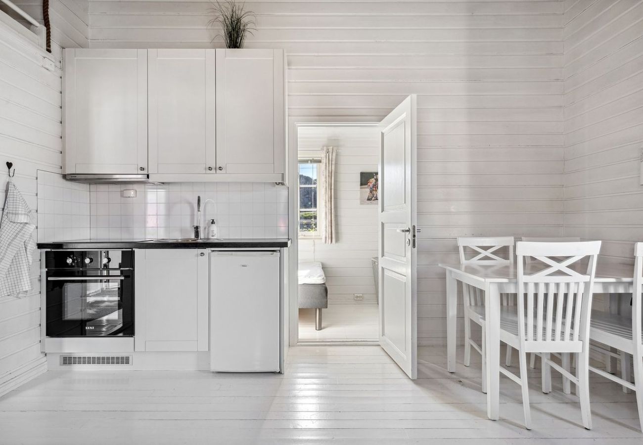 Cottage in Stamsund - Waterfront Twin Cabin A