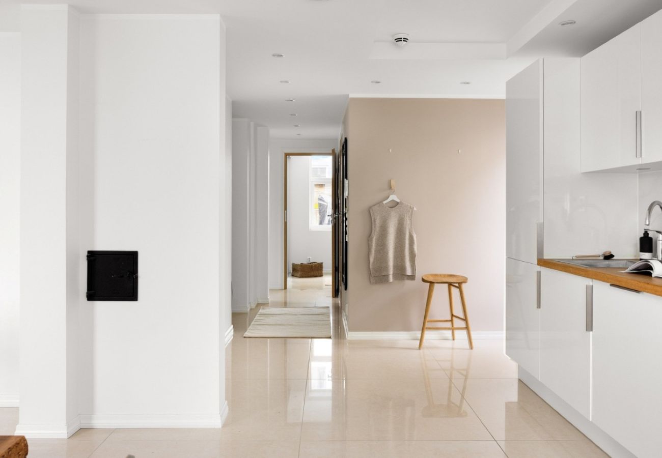 Apartment in Bergen - Modern apartment in Laksevåg with parking