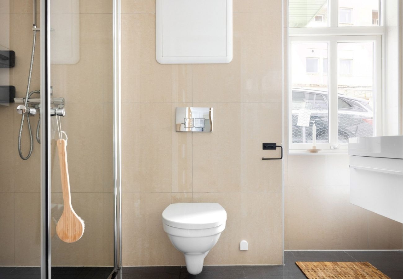 Apartment in Bergen - Modern apartment in Laksevåg with parking