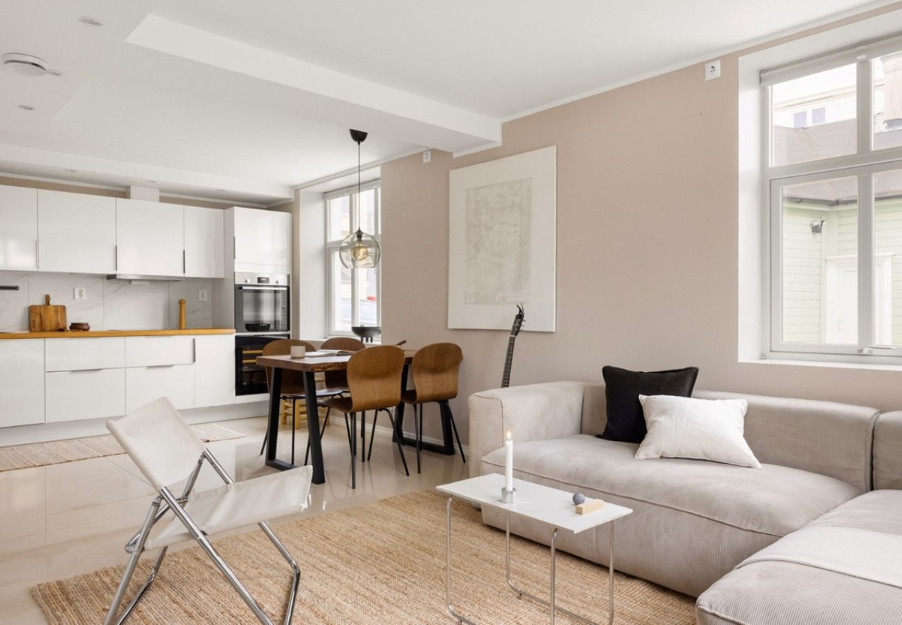 Apartment in Bergen - Modern apartment in Laksevåg with parking