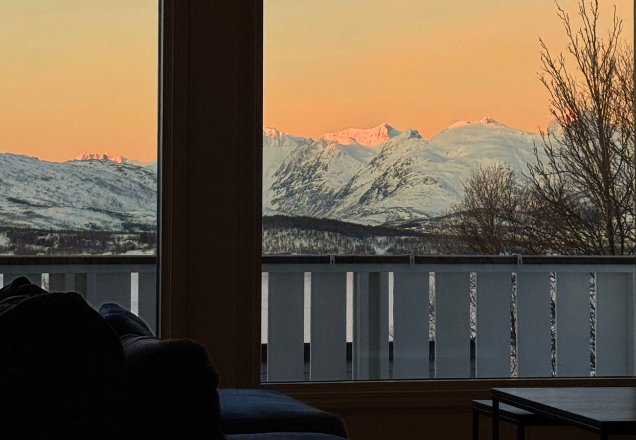House in Tromsø - Exclusive Northernlight villa at Sørtromsøya