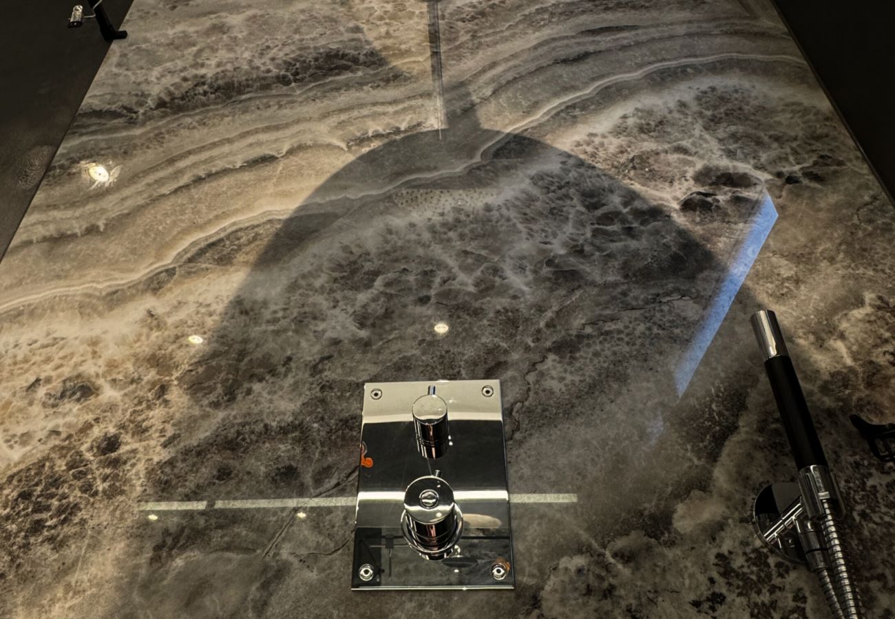 House in Tromsø - Exclusive Northernlight villa at Sørtromsøya