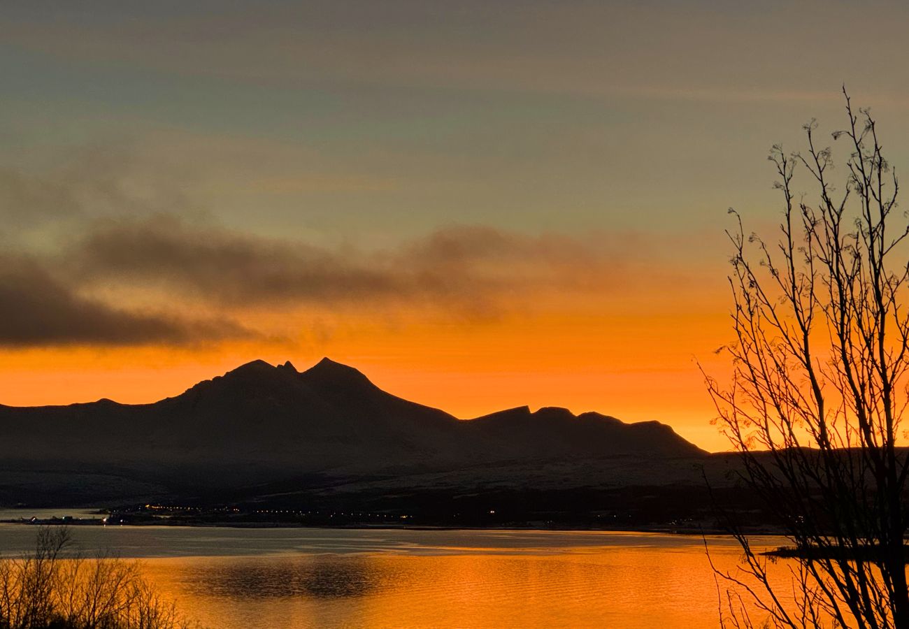 House in Tromsø - Exclusive Northernlight villa at Sørtromsøya