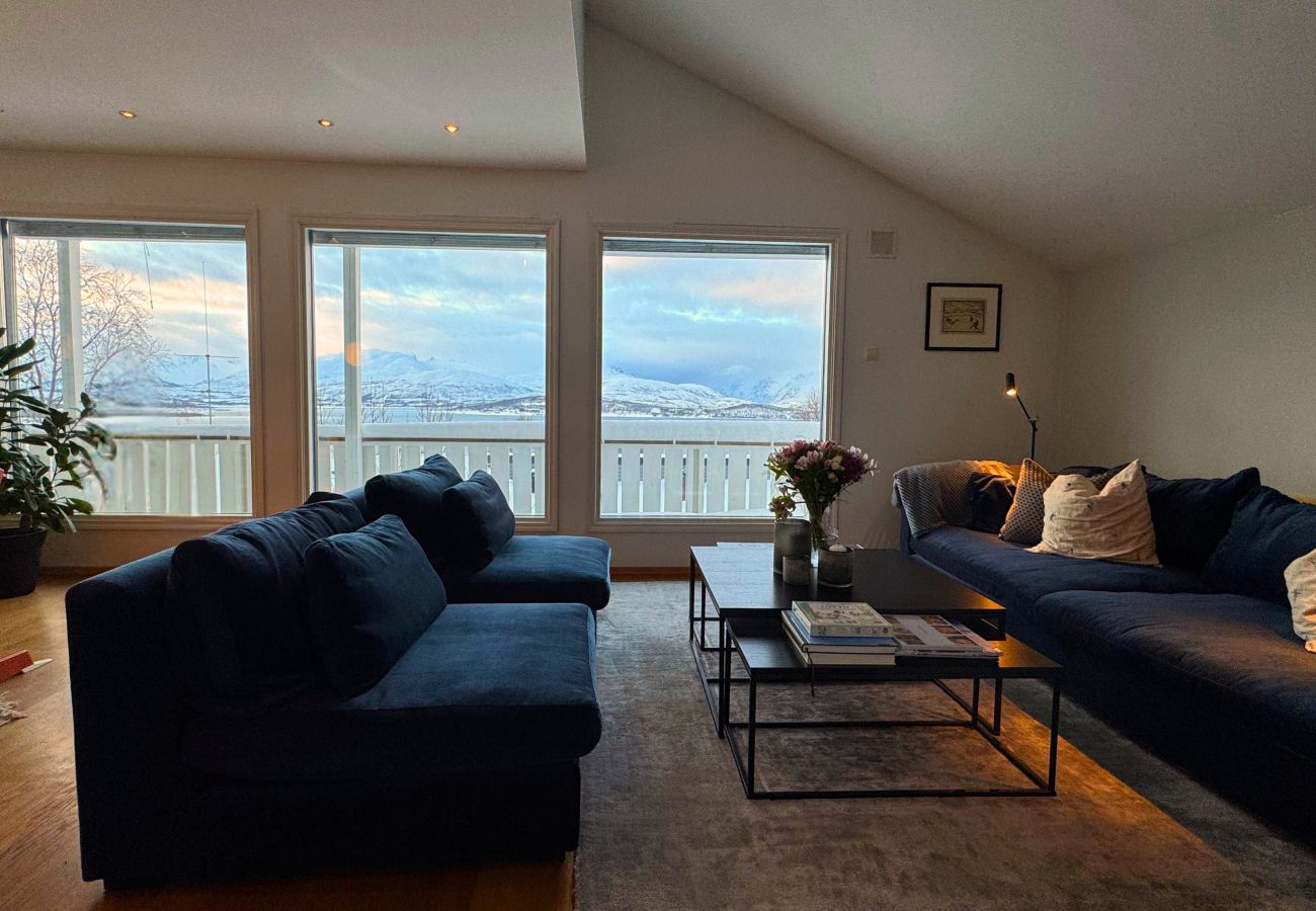 House in Tromsø - Exclusive Northernlight villa at Sørtromsøya