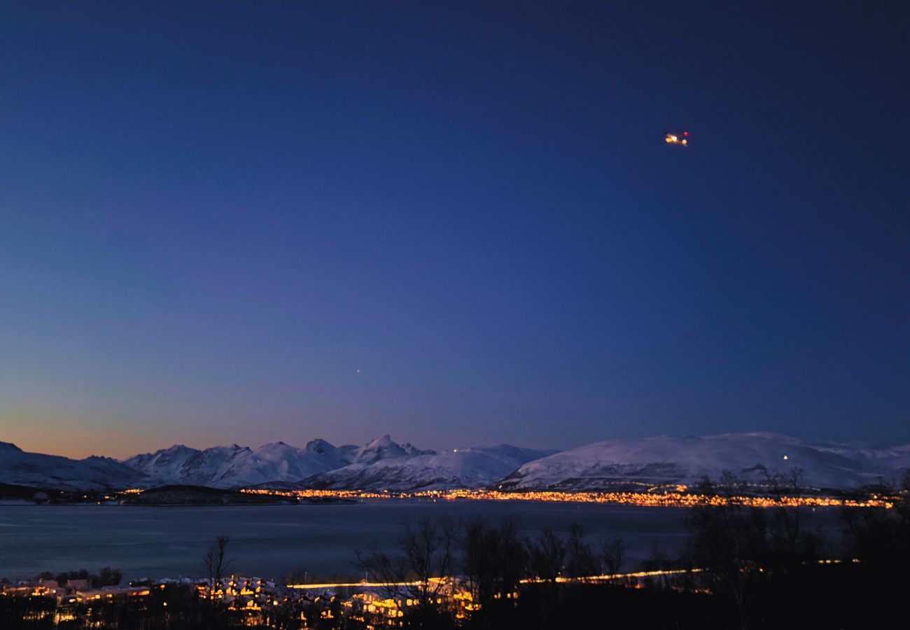 House in Tromsø - Exclusive Northernlight villa at Sørtromsøya