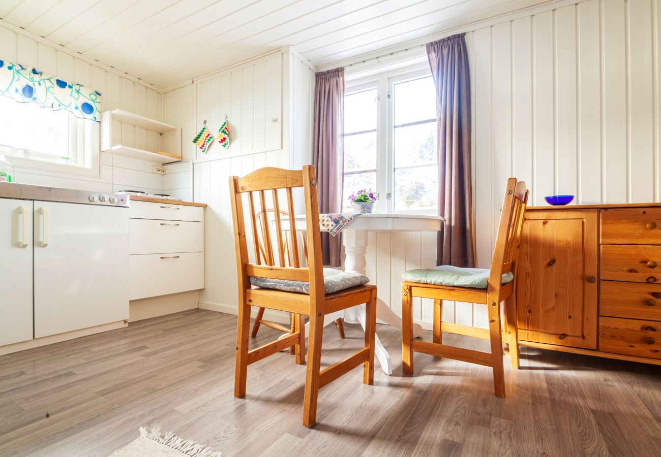 Cottage in Vestvågøy - Sjøstrand cabin 4