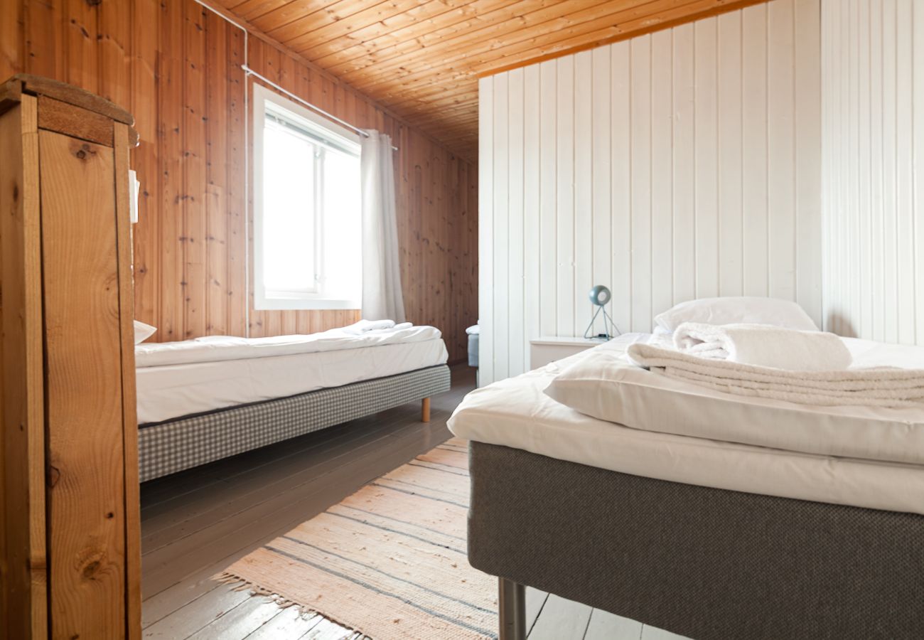 Cottage in Vestvågøy - Sjøstrand cabin 5