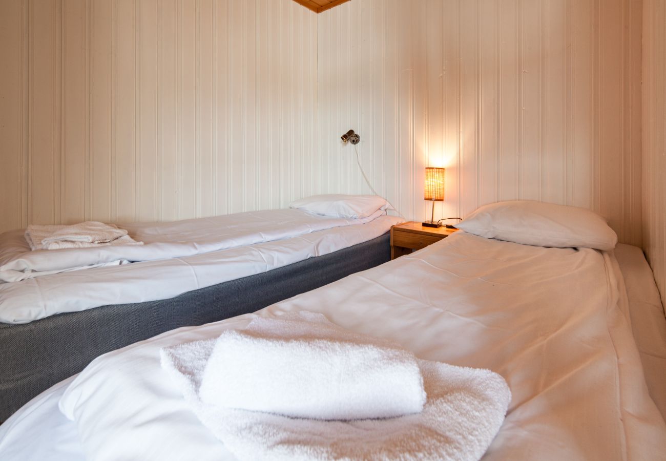 Cottage in Vestvågøy - Sjøstrand cabin 5