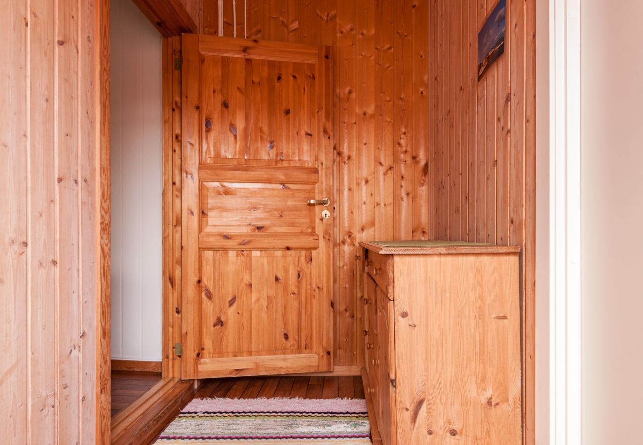 Cottage in Vestvågøy - Sjøstrand cabin 5