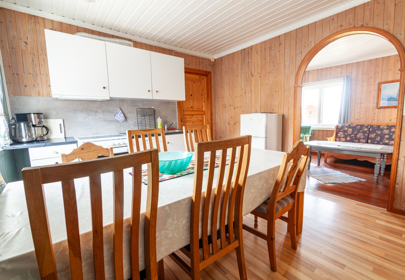 Cottage in Vestvågøy - Sjøstrand cabin 7