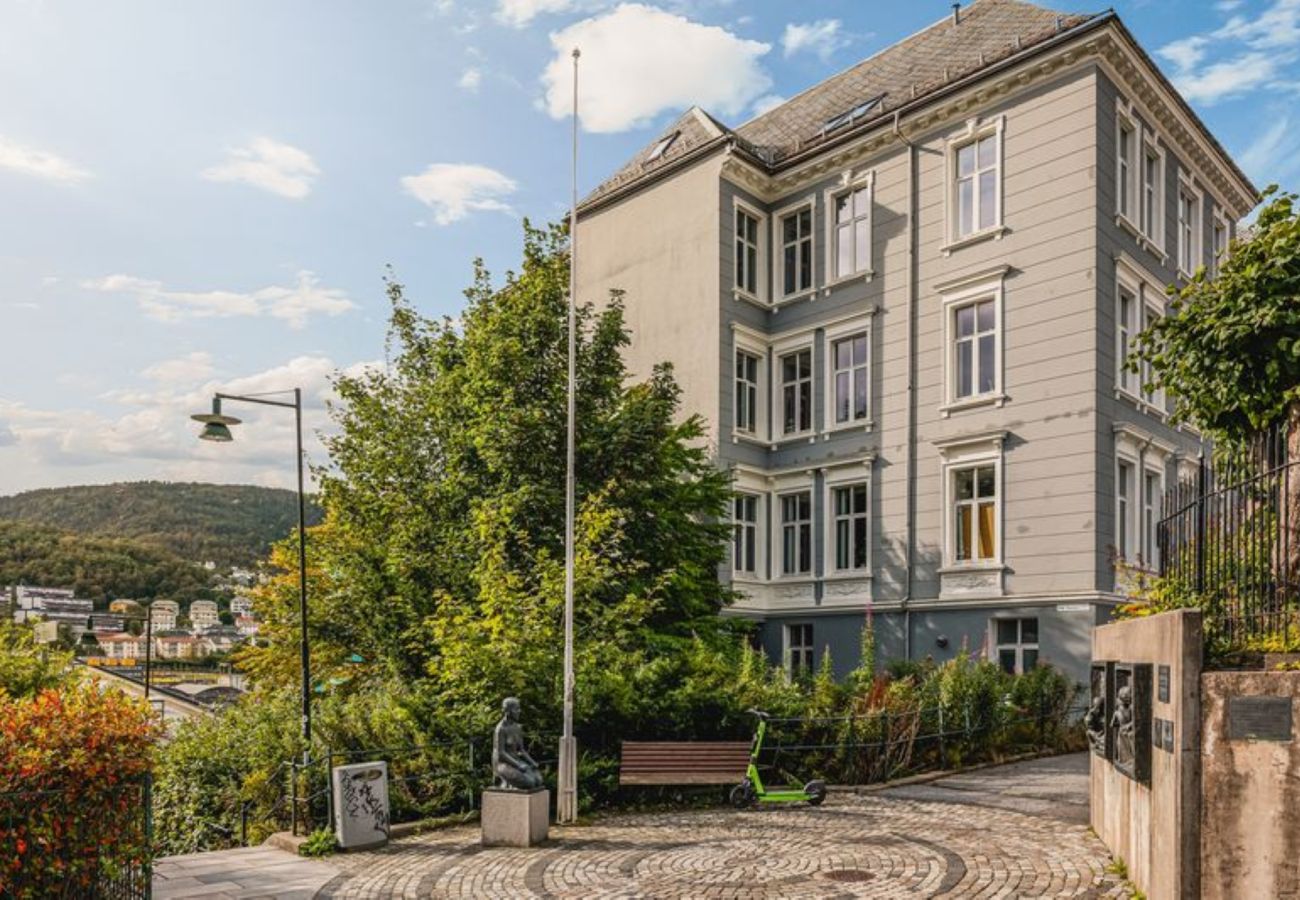 Apartment in Bergen - Cosy Apartment with balcony