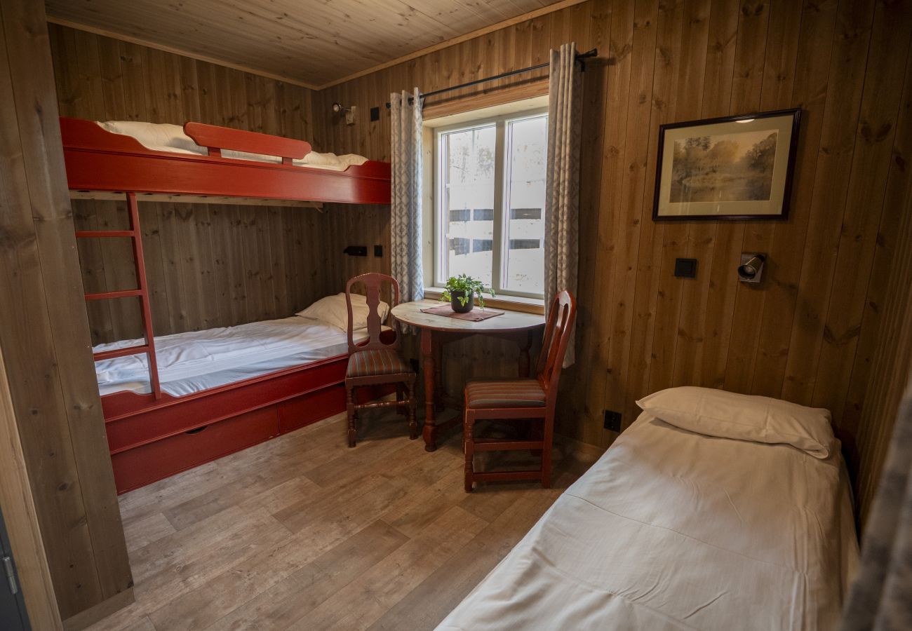 Cottage in Hol - Karstenstua