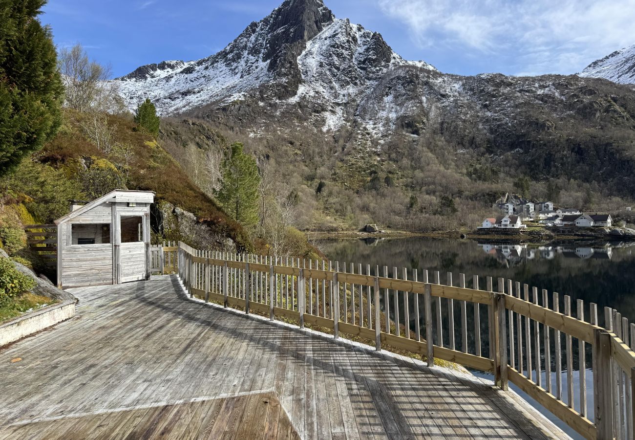 Villa in Vågan - Lofoten Villa by the sea
