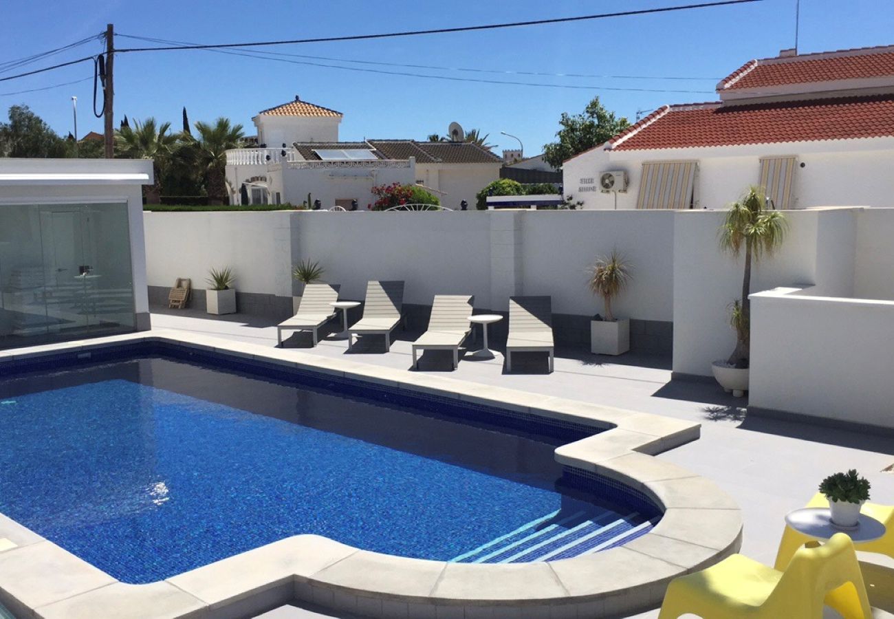 Villa in Ciudad Quesada - Calle de las Rosas