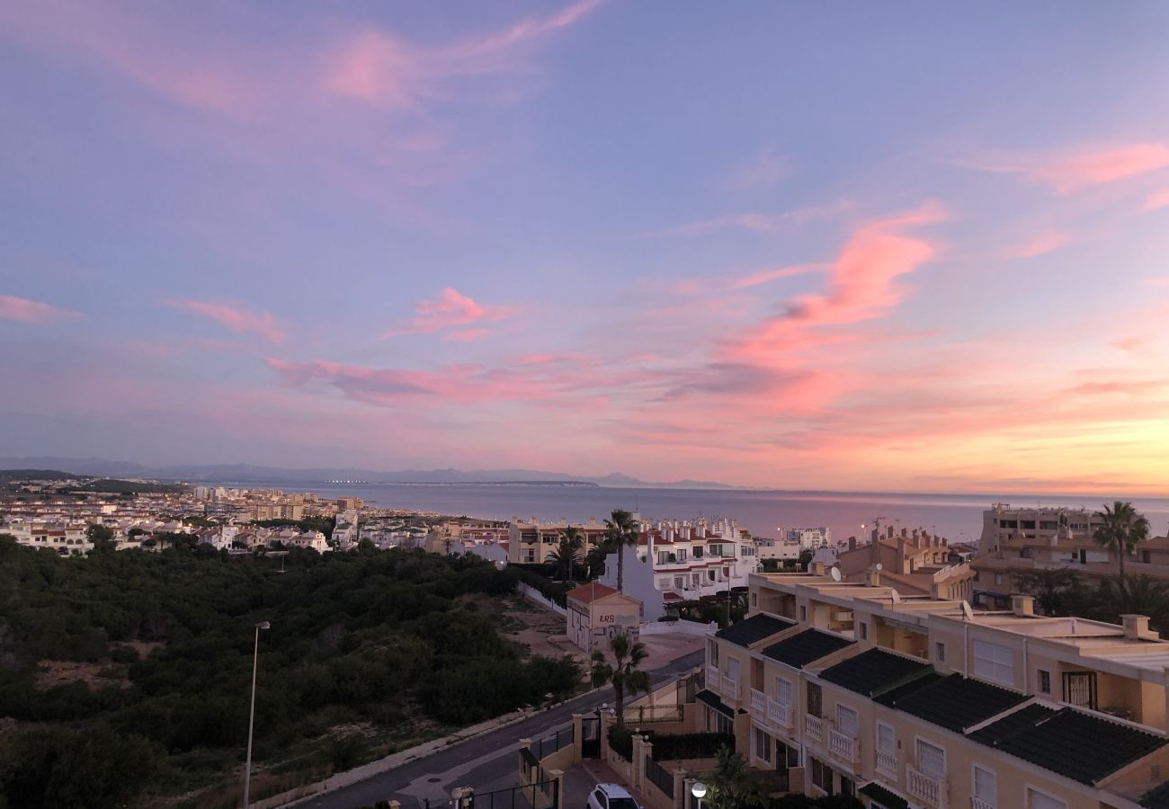 Apartment in Torrevieja - Calle Helena