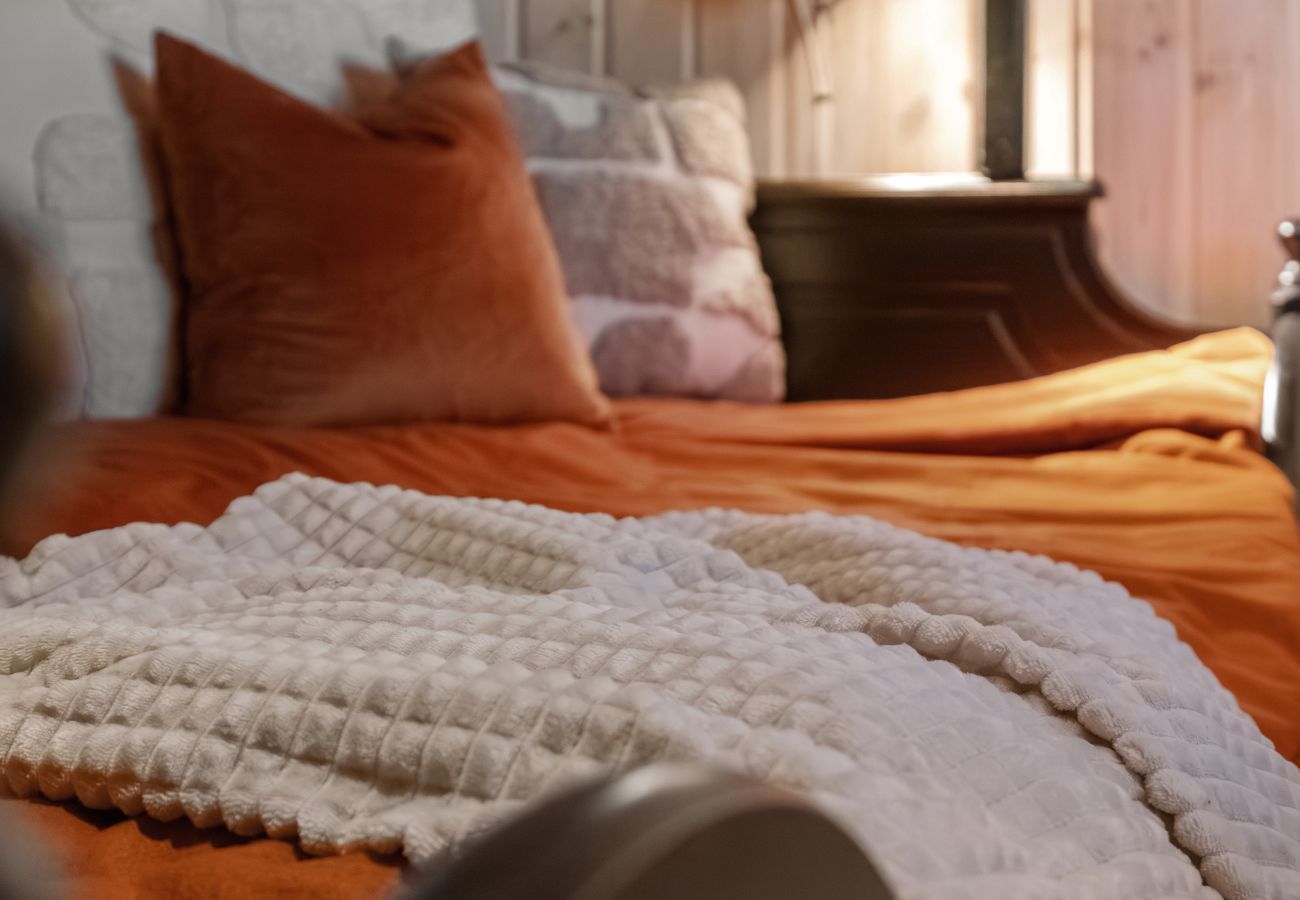 Cottage in Øyer - Spacious cabin in Hafjell with sauna, ski-inn-ski-out