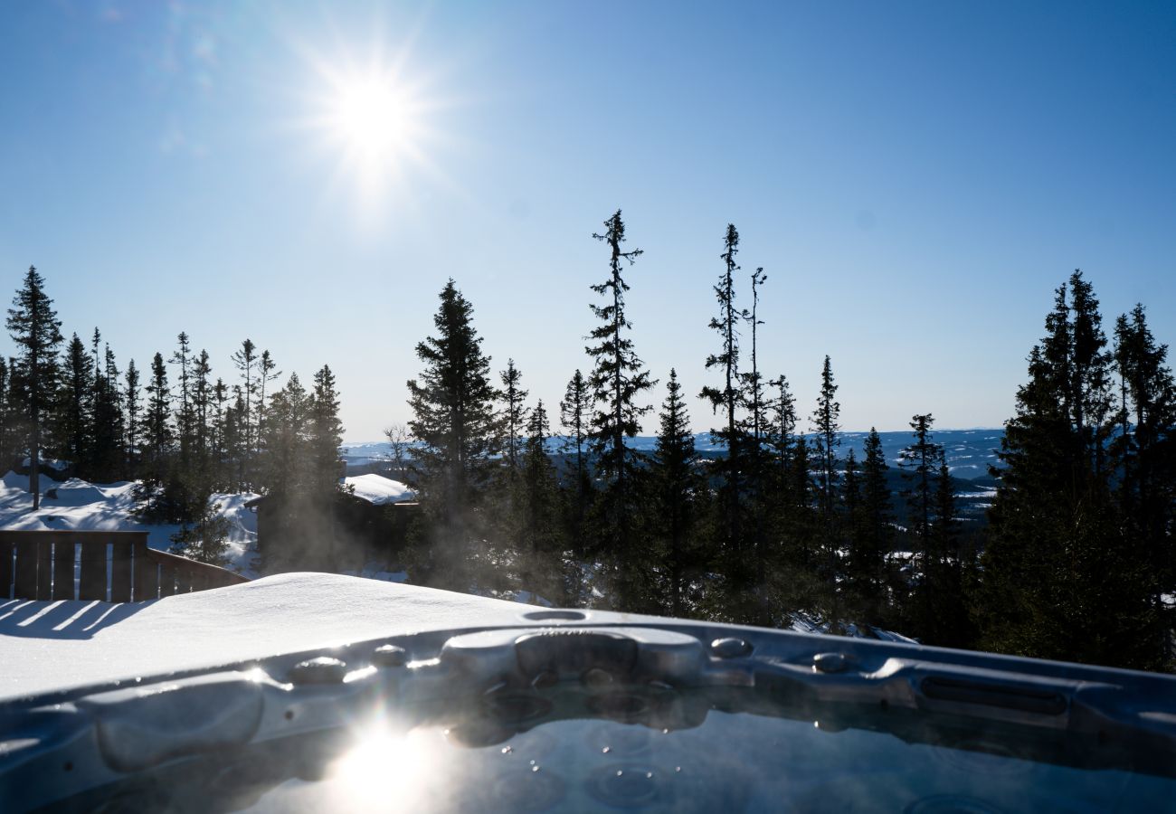 Cottage in Øyer - Spacious cabin in Hafjell with sauna, ski-inn-ski-out