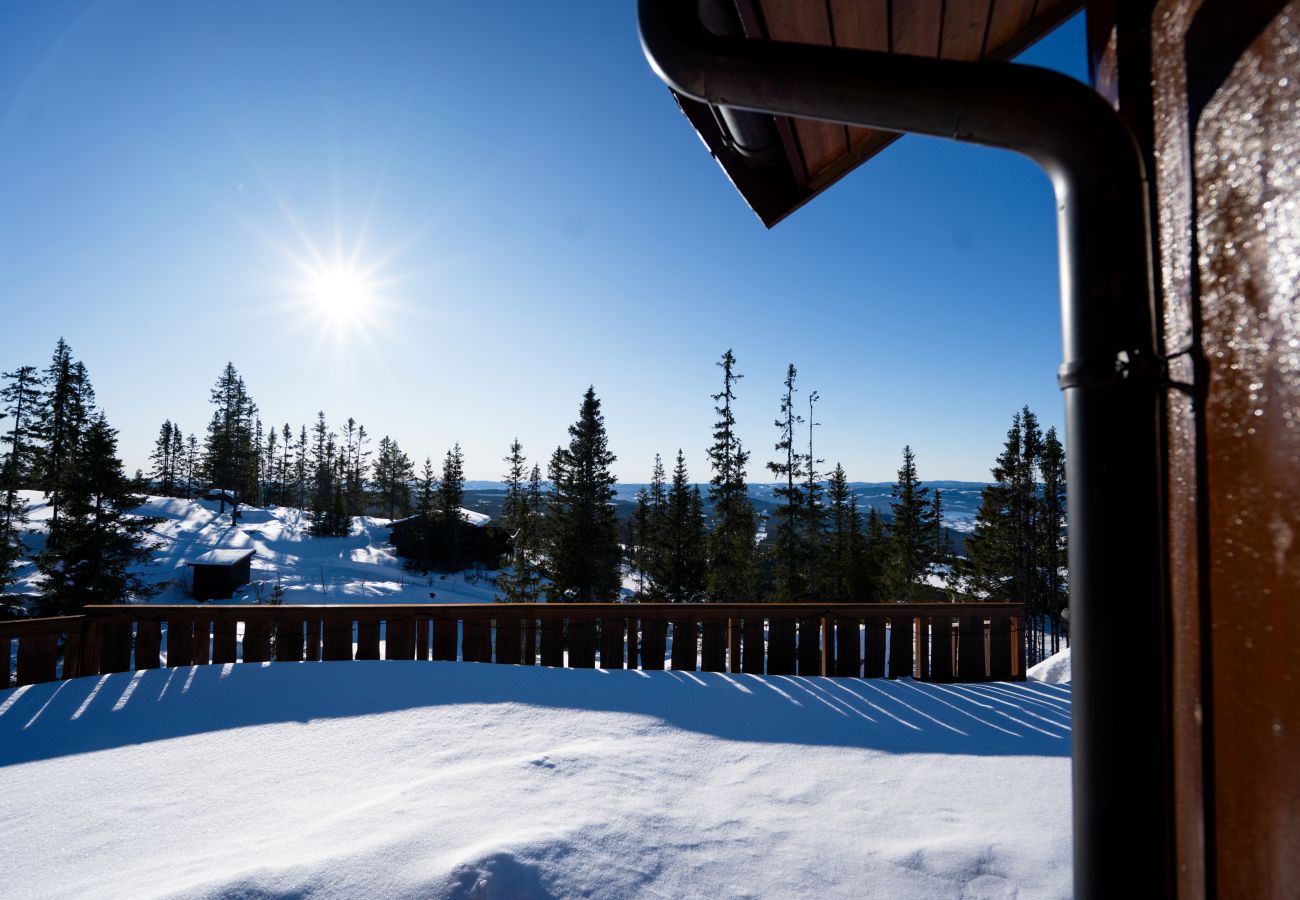 Cottage in Øyer - Spacious cabin in Hafjell with sauna, ski-inn-ski-out