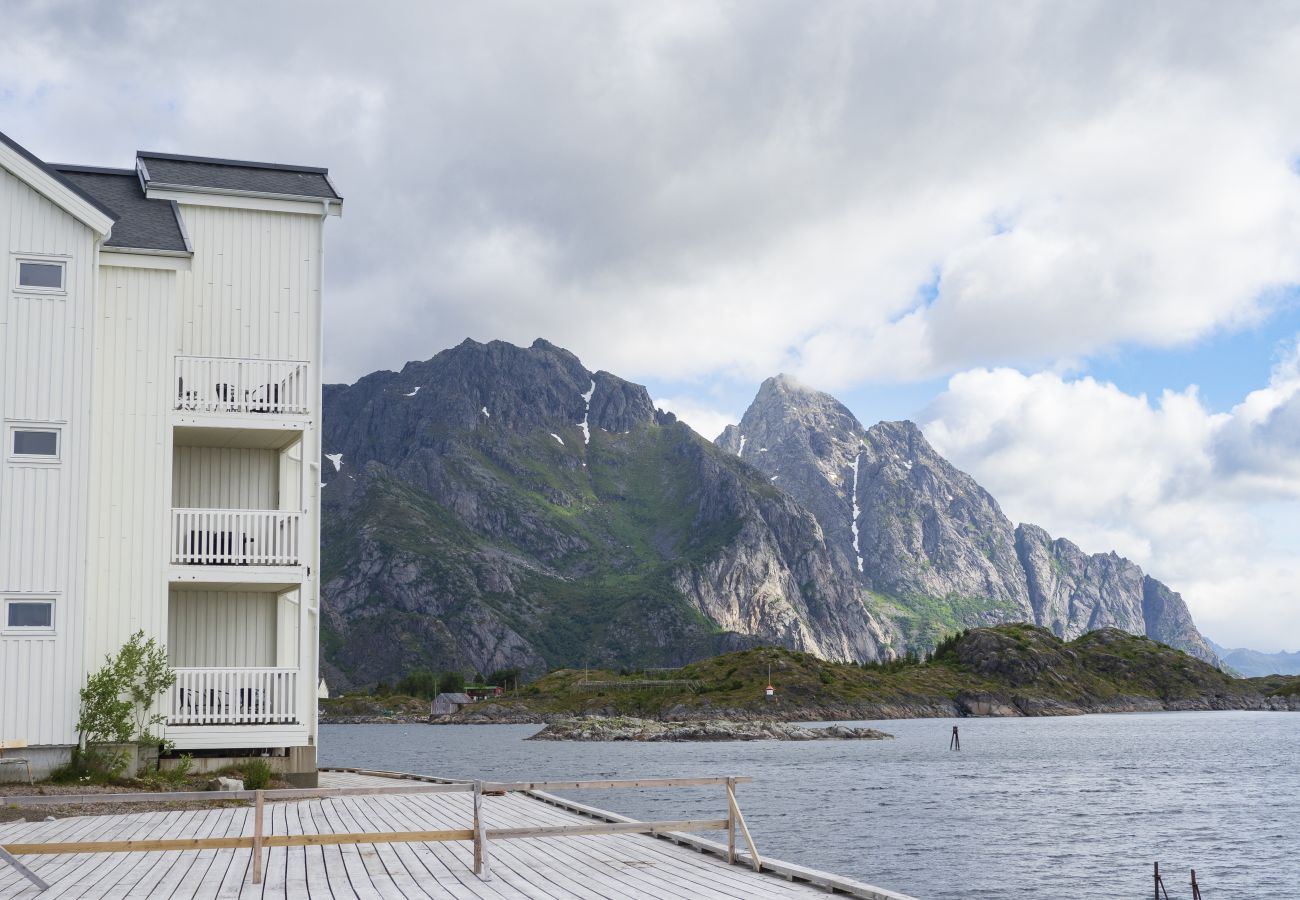Apartment in Vågan - Seaview apartment in Henningsvær
