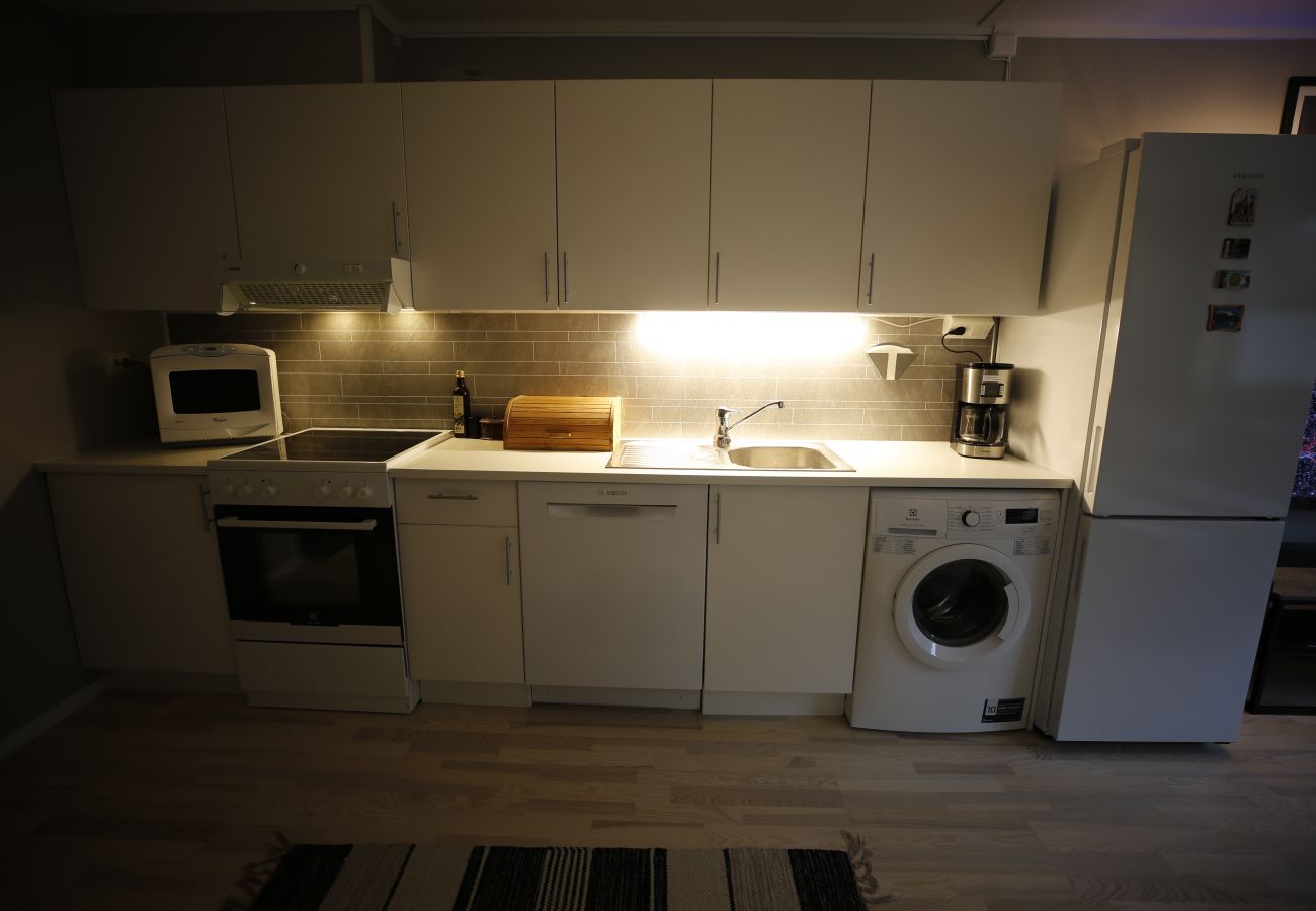 Apartment in Tromsø - Koselig 2-etasjes leilighet med sauna