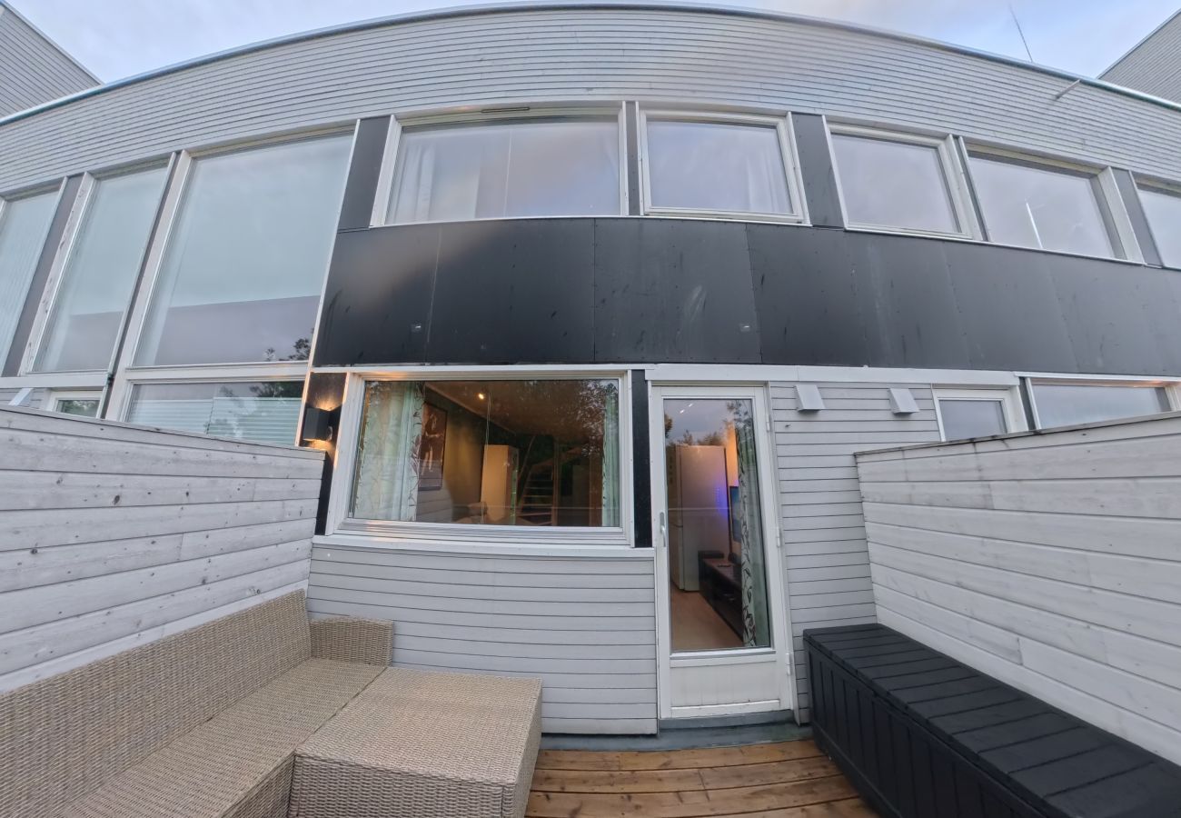 Apartment in Tromsø - Koselig 2-etasjes leilighet med sauna