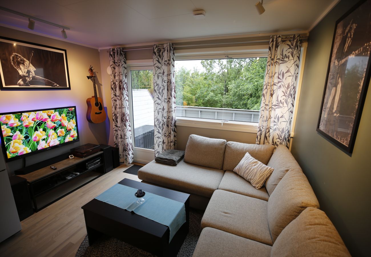 Apartment in Tromsø - Koselig 2-etasjes leilighet med sauna