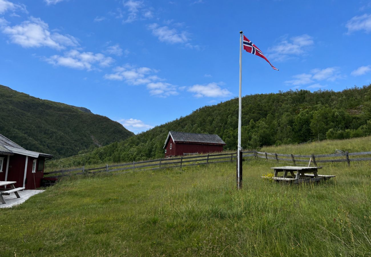 Cottage in Hemsedal - A Charming Off-Grid Cabin – Close to Nature in Hemsedal