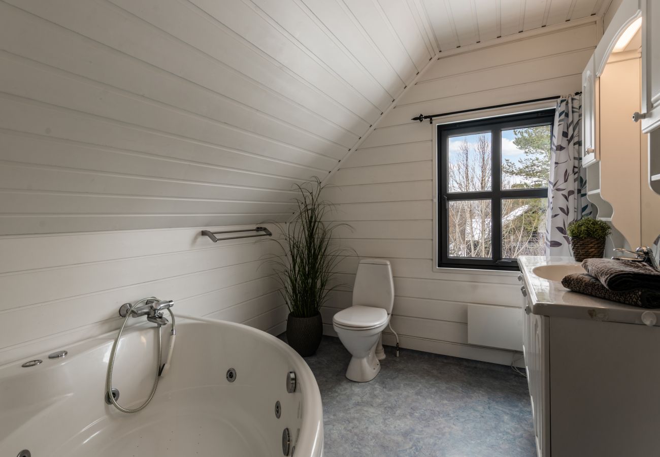 House in Hol - Modern and Family-Friendly Home Near Geilo Town Center