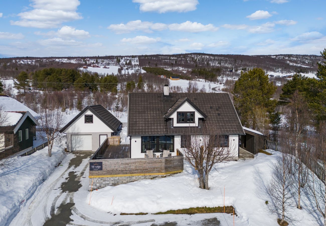 House in Hol - Modern and Family-Friendly Home Near Geilo Town Center