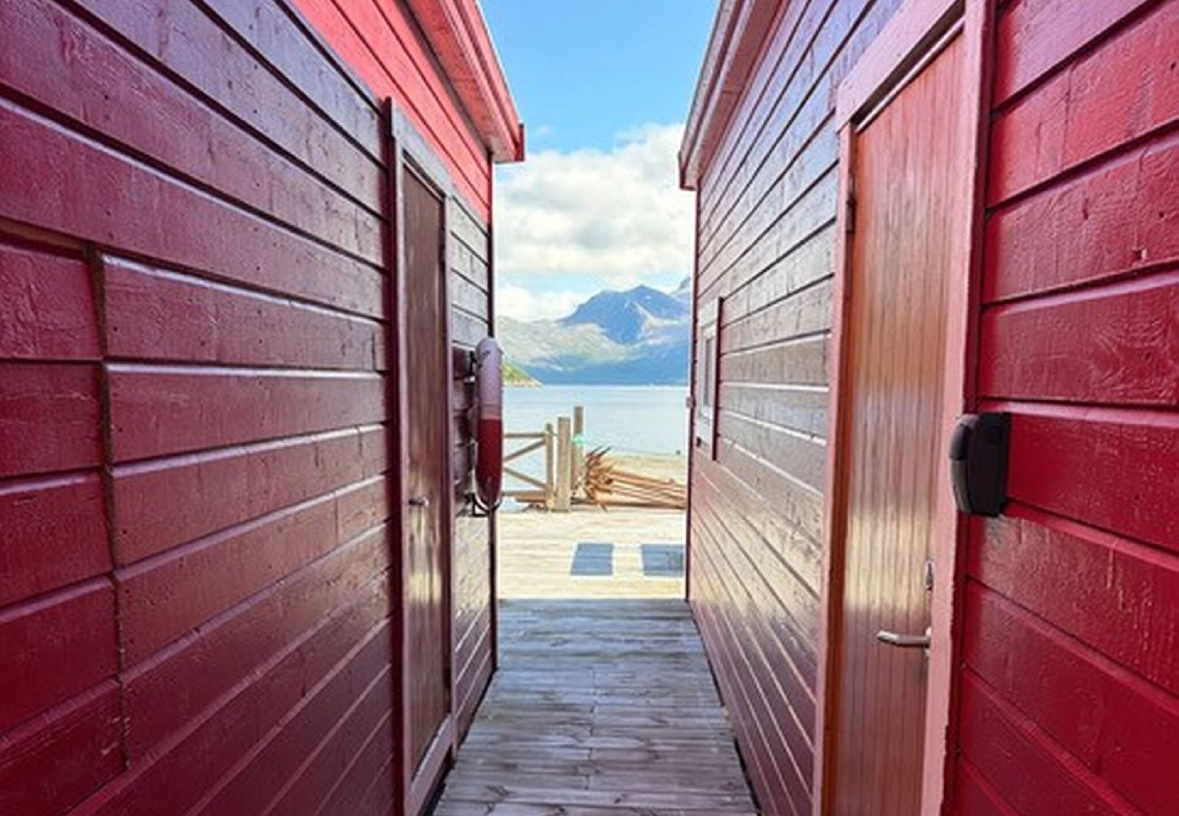 House in Senja - Horizon on the Pier Senja