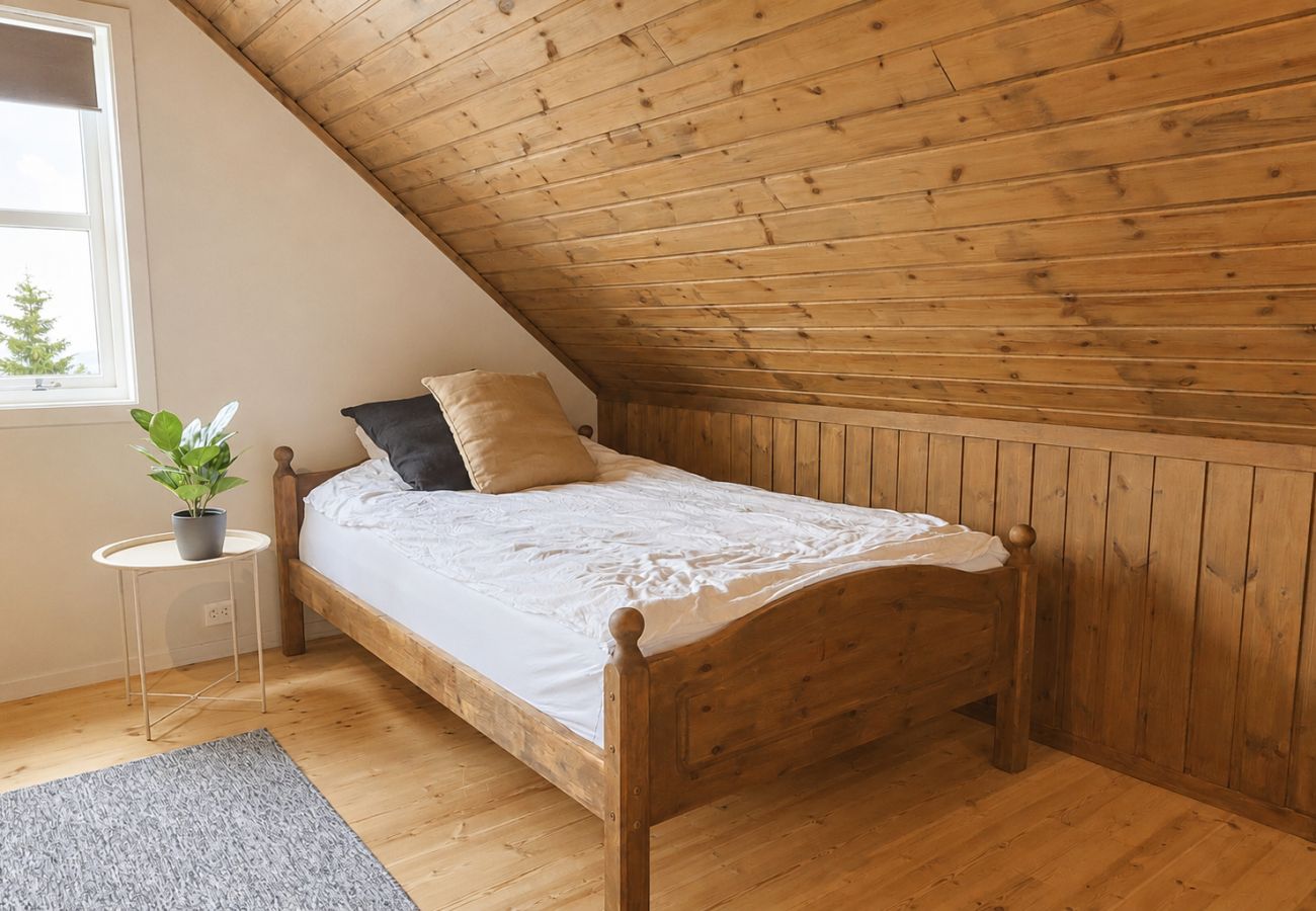 House in Tromsø - Aurora House – A Family & Friends Retreat in Tromsø