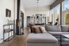House in Stamsund - Modern & Spacious Home in the Heart of Lofoten