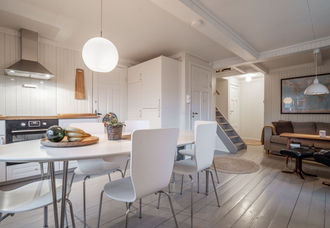Cottage in Stamsund - Cozy seaside cabin in Stamsund
