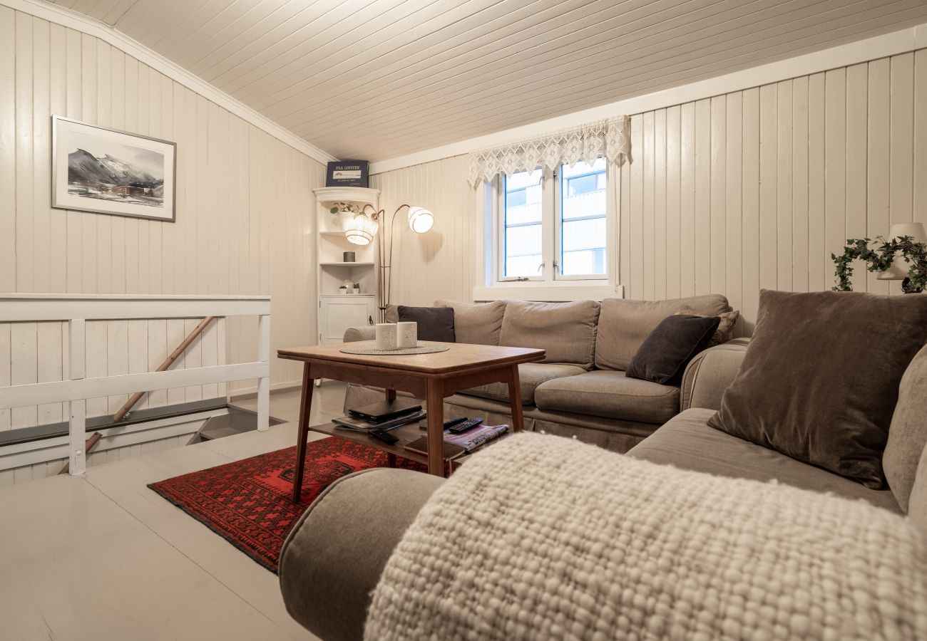 Cottage in Stamsund - Cozy seaside cabin in Stamsund