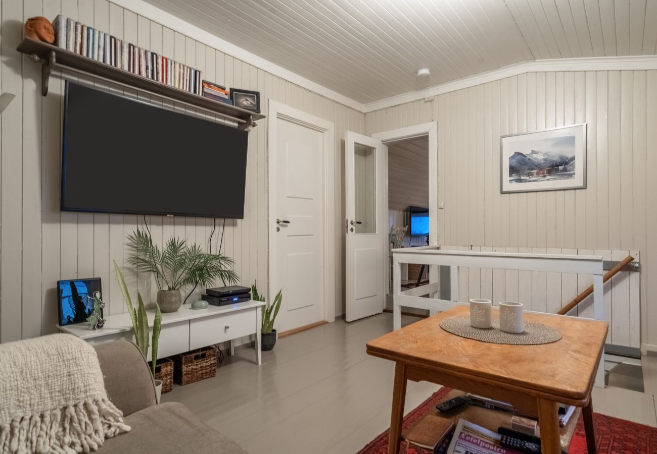Cottage in Stamsund - Cozy seaside cabin in Stamsund