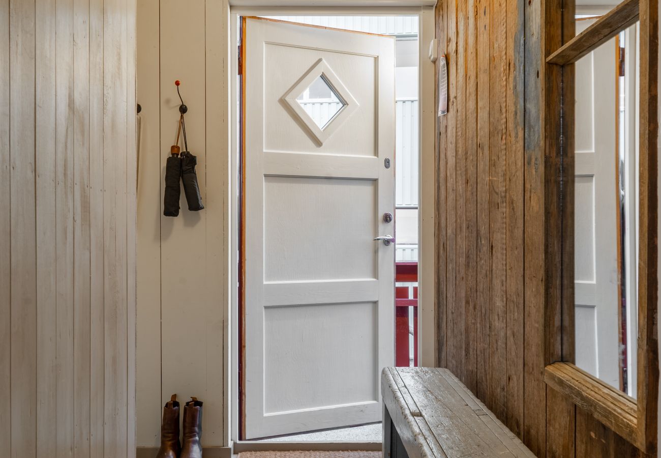 Cottage in Stamsund - Cozy seaside cabin in Stamsund