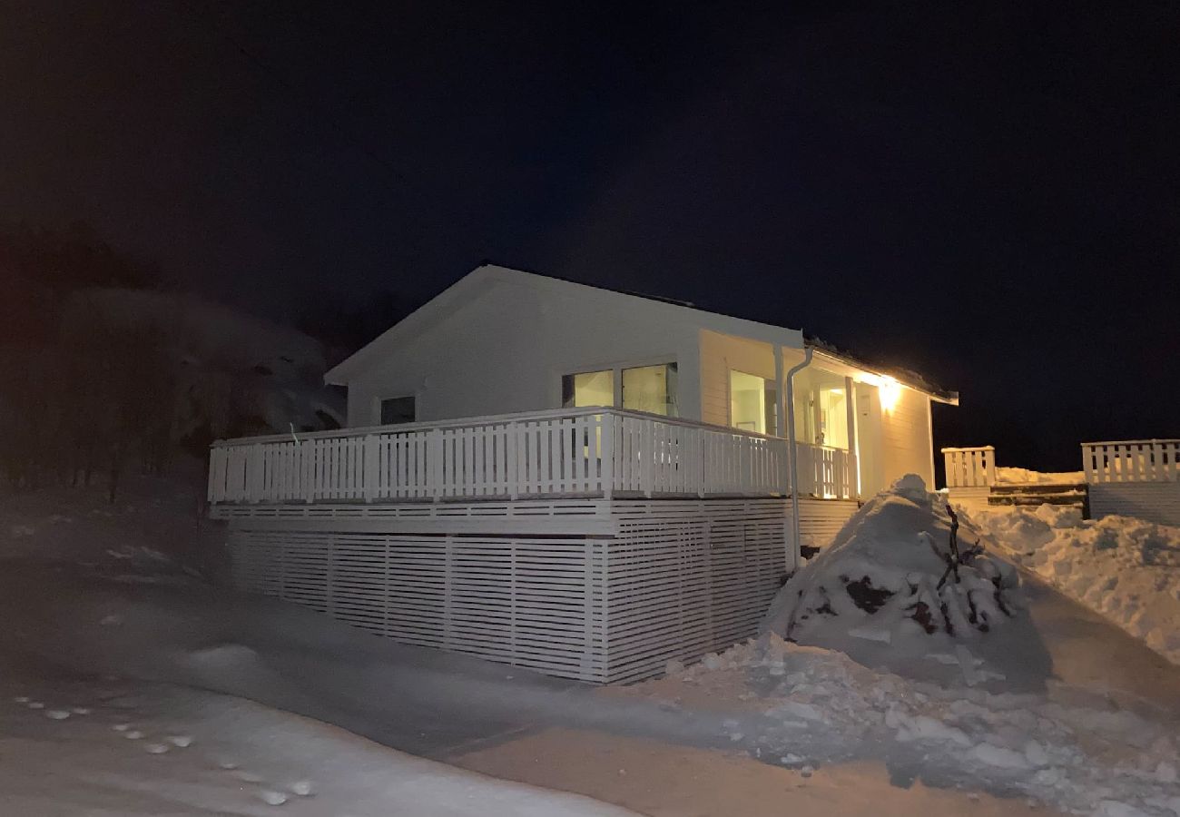 Cottage in Senja - Senja Aurora & Midnight Sun Lodge