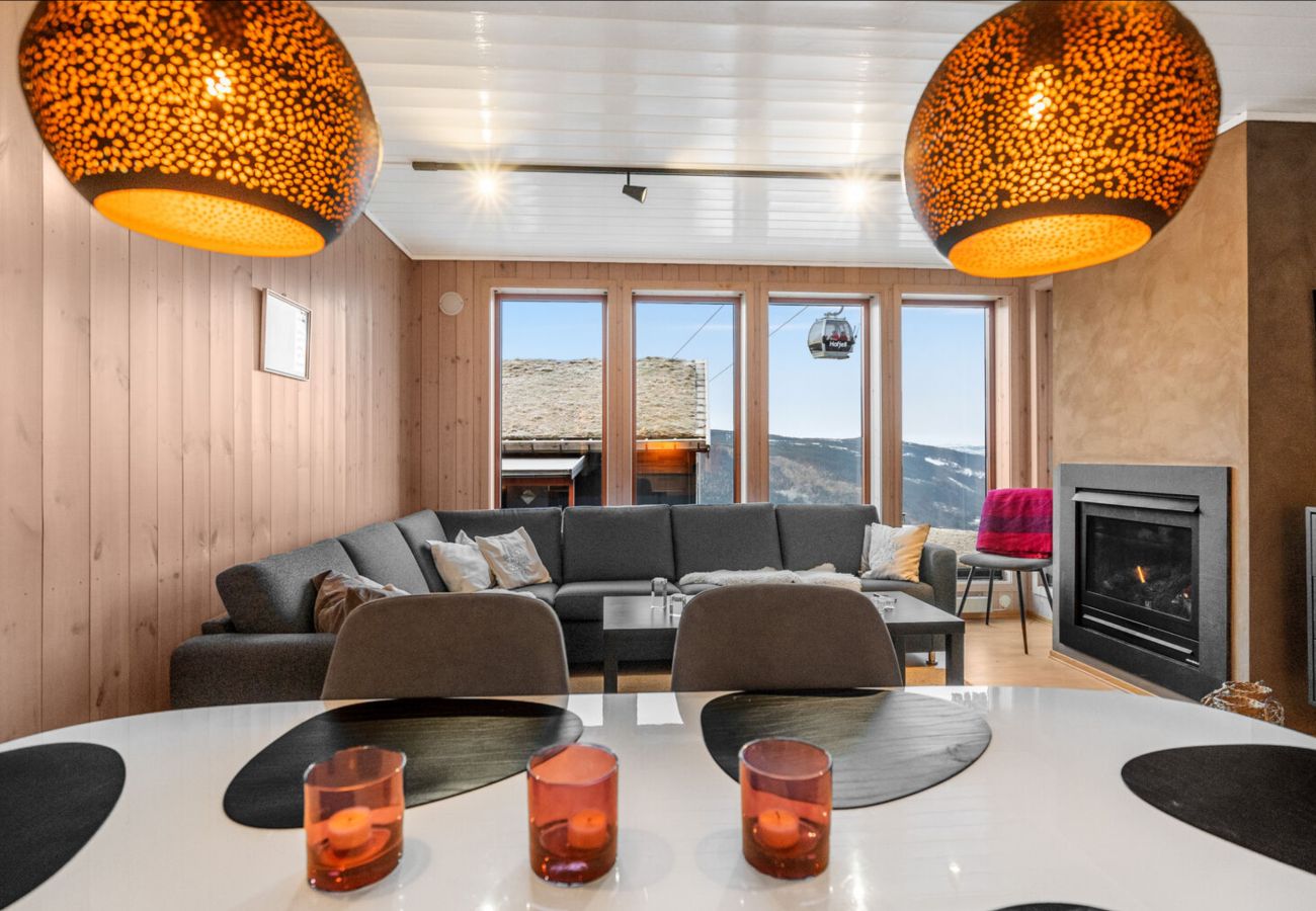 Apartment in Gudbrandsdalen - Slopeside Hafjell Apartment