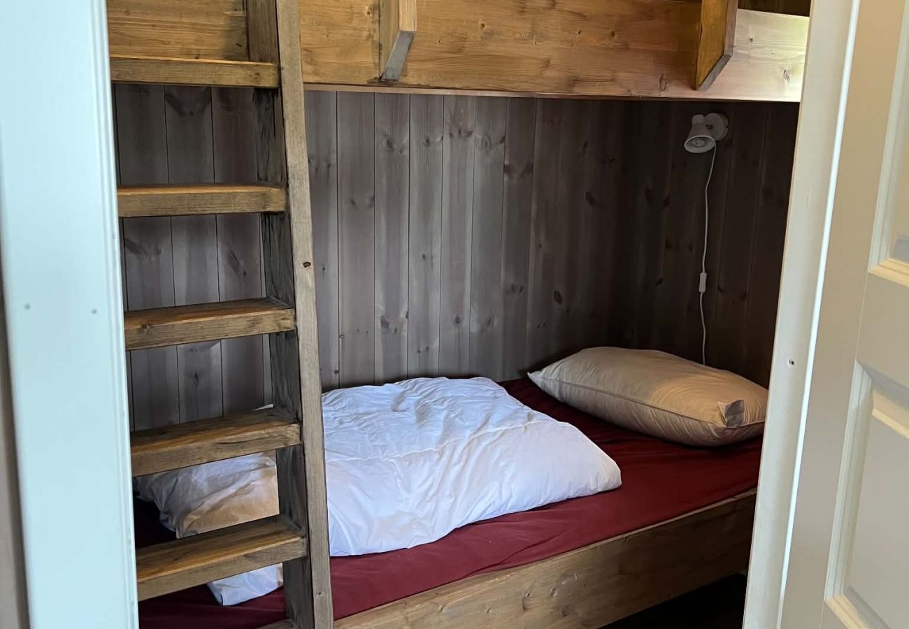 Cottage in Øyer - Cosy Camping Cabin no. 12 in Øyer