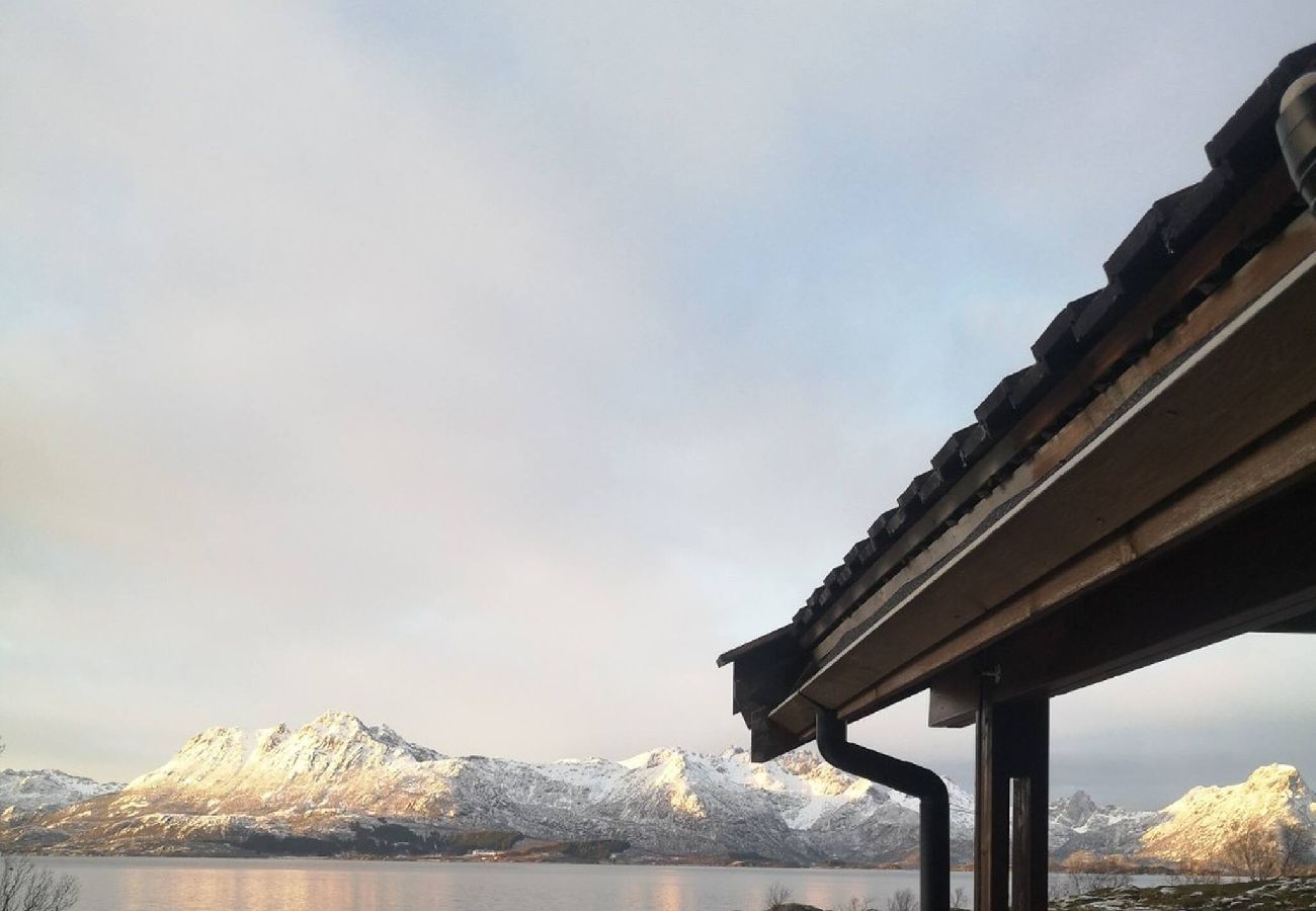 Cabin in Hadsel - Cabin by the sea in Eidsfjorden