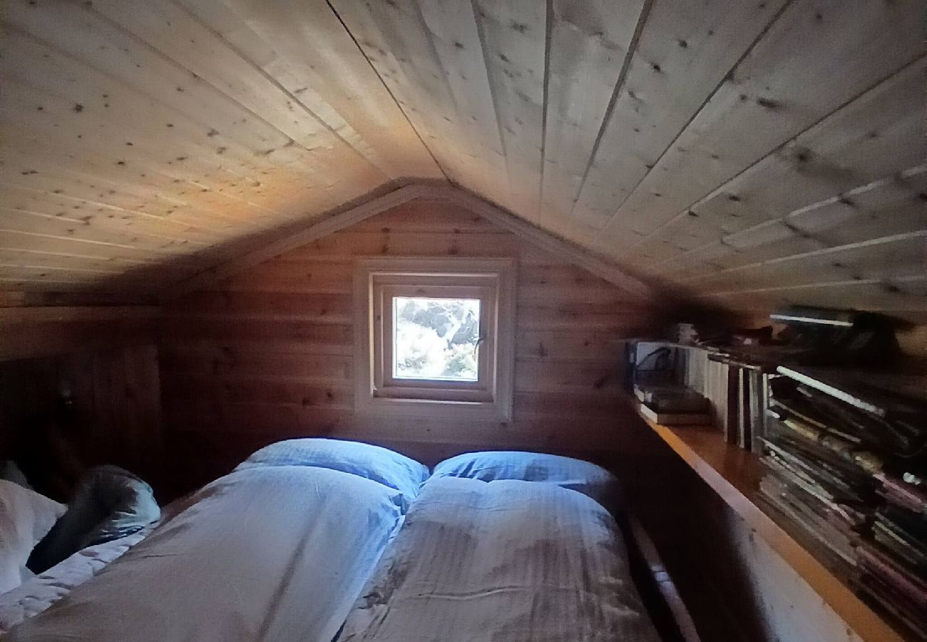 Cabin in Hadsel - Cabin by the sea in Eidsfjorden