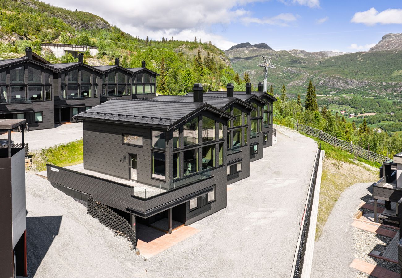 Chalet in Hemsedal - Exclusive chalet by the slopes in Hemsedal
